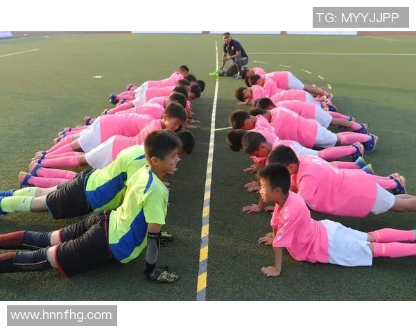 足球星健身打造全方位运动体验助力全民健康与科学锻炼