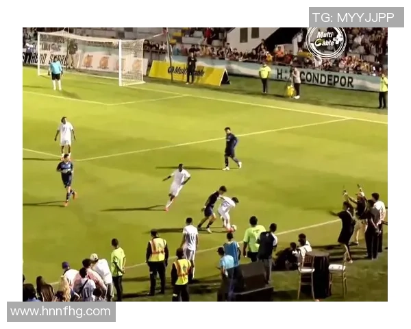 洪都拉斯足球队现役球星介绍及其在国际赛场上的表现分析 洪都拉斯足球队现役球星介绍及其在国际赛场上的表现分析